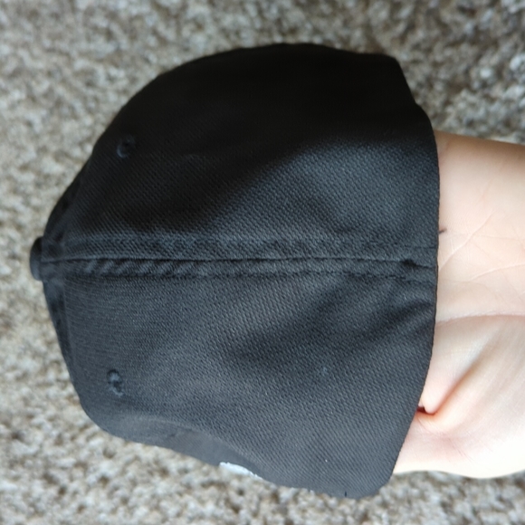 Travis Mathew hat - Picture 3 of 7